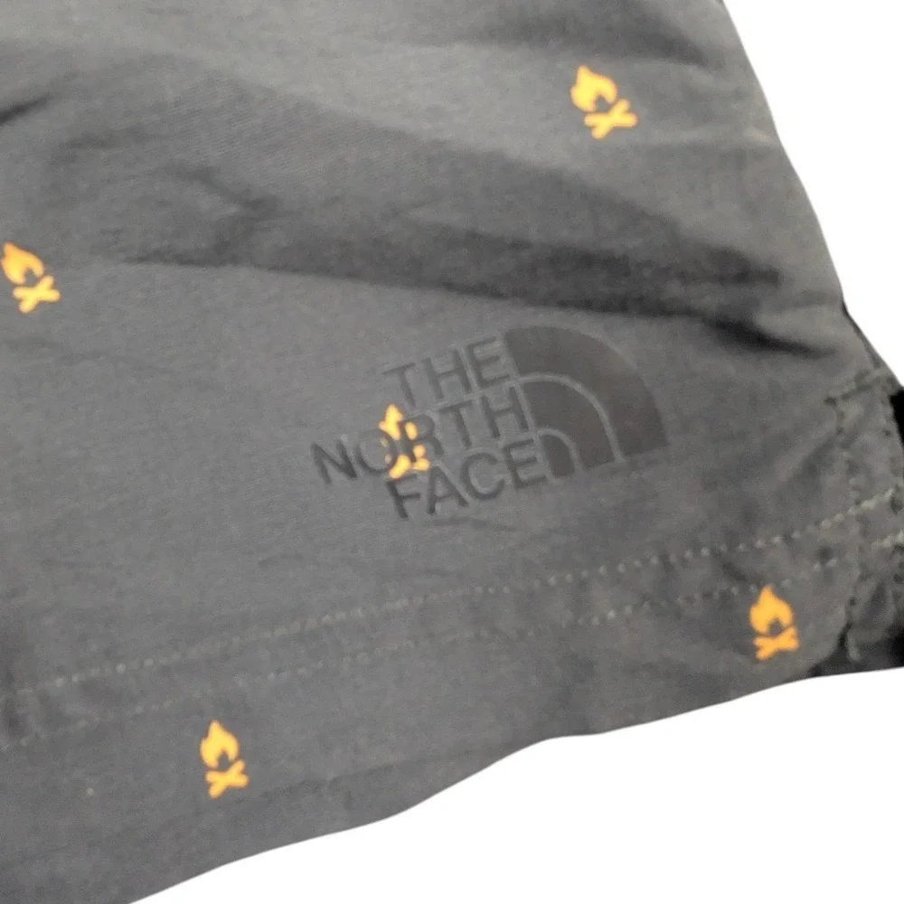 The North Face Mens Class V Water Shorts Gray Campfire Print Size Medium Nylon
